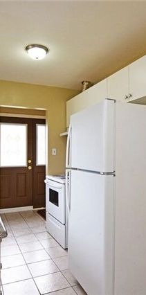 Whiteleas Avenue 32, M1B 1W7, Toronto - Photo 1