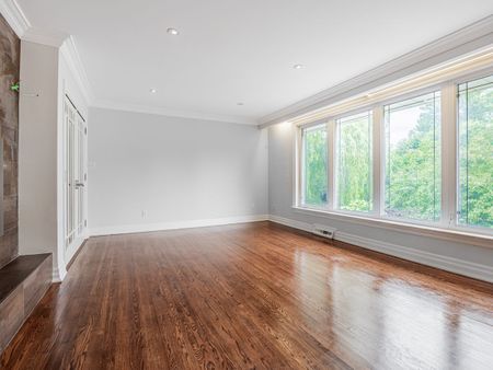 For Lease - 30 Hawksbury Drive, Toronto, Ontario - Photo 2