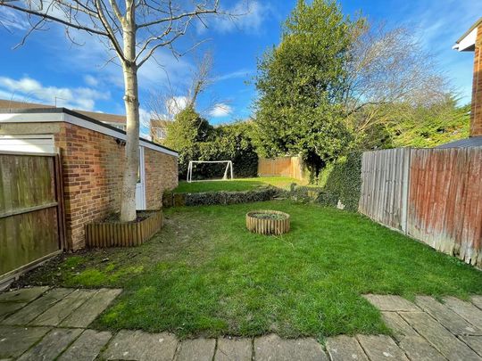 3 bedroom detached house to rent - Photo 1