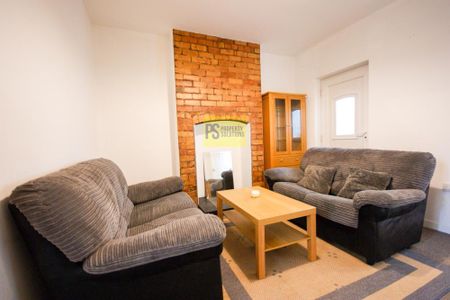 3 bedroom terraced house to rent - Photo 4