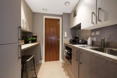 Silver 2 Bed Apartment - Photo 5
