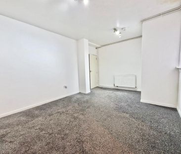 2 bedroom maisonette to rent - Photo 3
