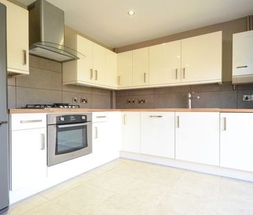 Macphail Close, Wokingham, RG40 - Photo 4