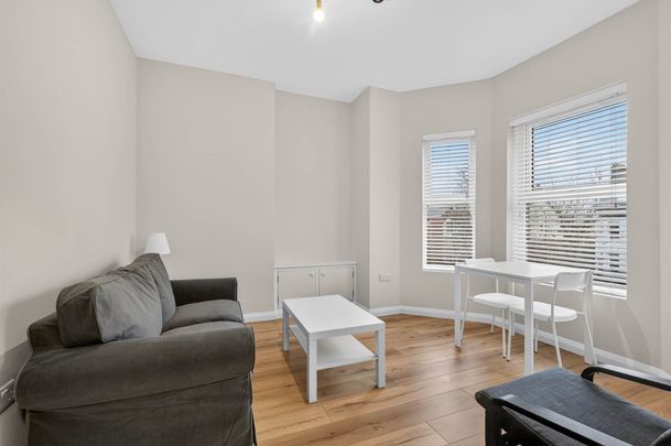 Apt 4, 9 Derryvolgie Avenue, BELFAST, BT9 6FL - Photo 1