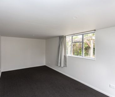 Student Property – Upper Riccarton 6 Bedrooms 2 Brand New Bathrooms - Photo 3