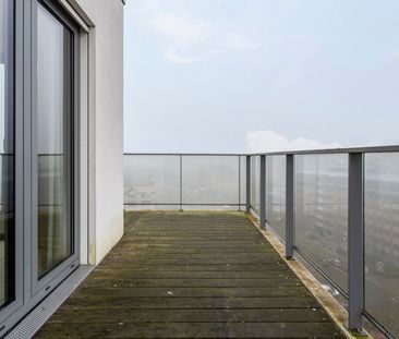 Ruim twee-slaapkamer appartement met panoramisch zicht - Photo 2