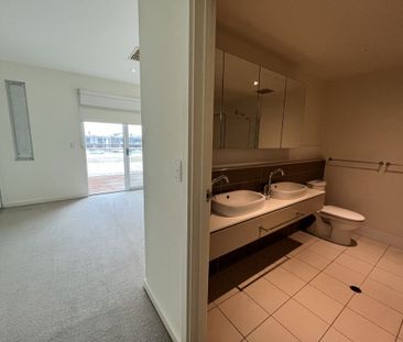 Low-Maintenance Living by the Water! - Photo 5