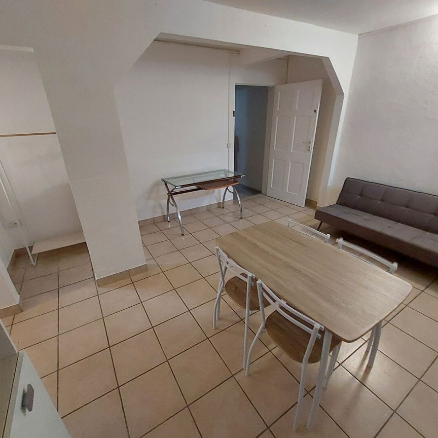 Location appartement 1 pièce, 25.46m², Fort-de-France - Photo 1