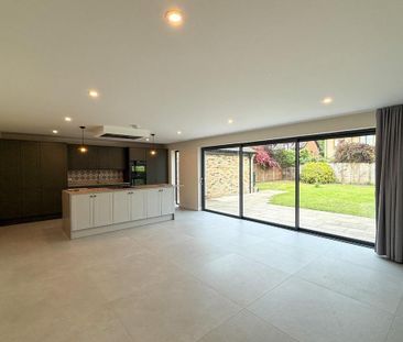5 bedroom detached bungalow to rent - Photo 5