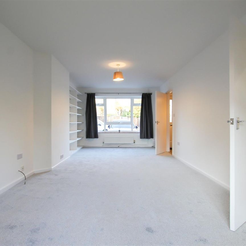 Hartington Grove, Cambridge - Photo 1