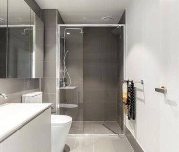 Light & Bright Alphington Apartment - Photo 4