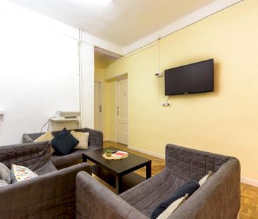 Spectacular double room in Fernández de los Ríos - Photo 2