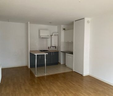 Location Appartement 2 pièces 42m² ORLEANS 45000 - Photo 4