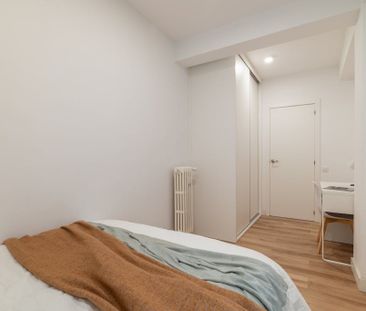 Carrer de Balmes, Barcelona, Catalonia 08006 - Photo 2