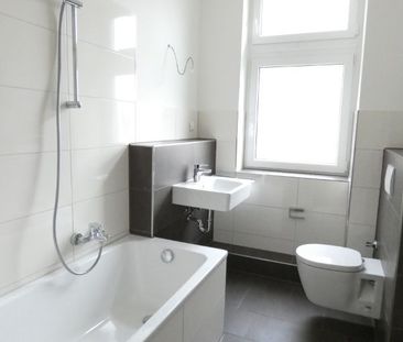 *** Moderne und großzügige 2-Zi-Altbauwohnung mit Loggia im beliebt... - Foto 5