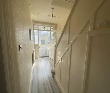 3 bedroom terraced house to rent - Photo 2