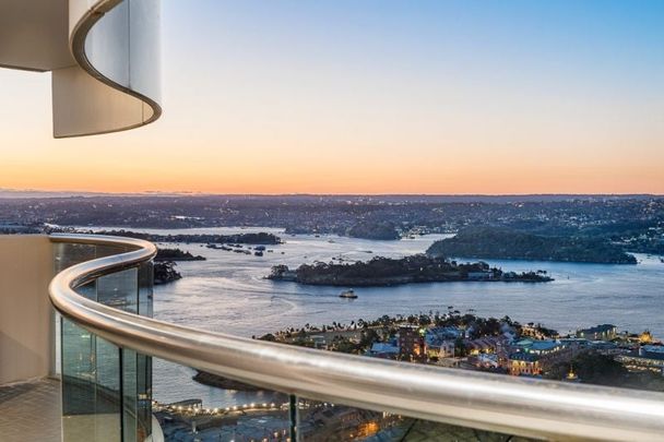 LIVE THE HIGH LIFE IN THE CELEBRATED COVE TOWER | Unfurnished - Photo 1