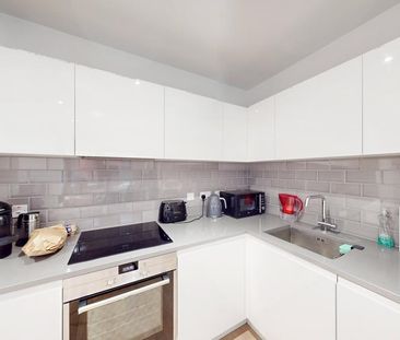 Studio to rent - Photo 2