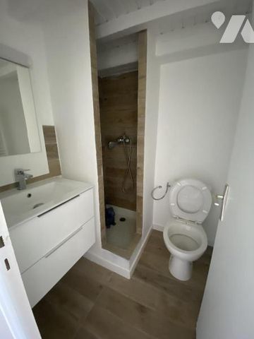 Studio non meublé à louer - Photo 2