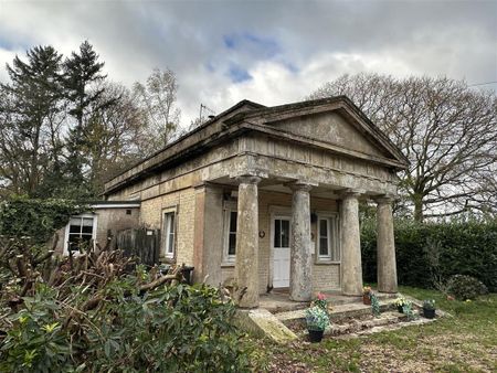 3 bedroom character property to rent - Photo 5