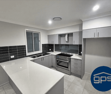 Modern Family Living in a Prime Oran Park Location - Photo 3