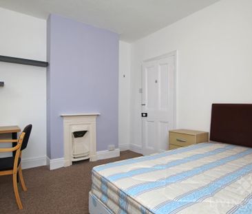4 bedroom terraced house to rent - Photo 4