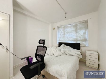 3 bedroom Flat To Let Total Size: 808 SQ FT - Photo 3