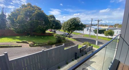 Brand New Unfurnished Townhouse - Photo 2