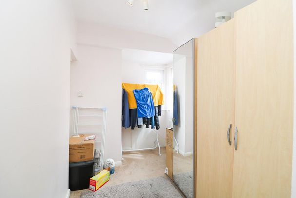 4 bedroom semi-detached house to rent - Photo 1