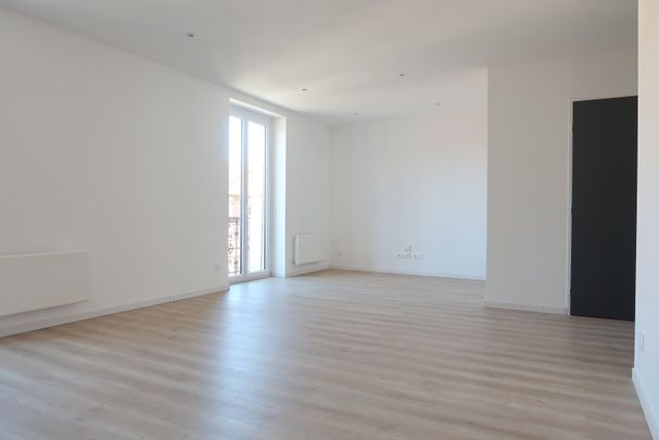 Location Appartement 3 pièces 65m² FIRMINY 42700 - Photo 1