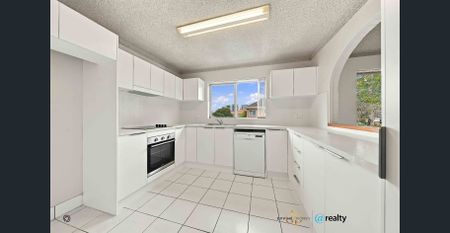 Harbour-Side Living with Security & Convenience - Photo 4