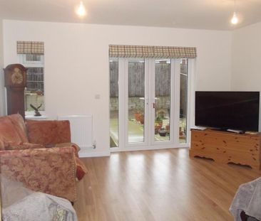 2 bedroom bungalow to rent - Photo 1