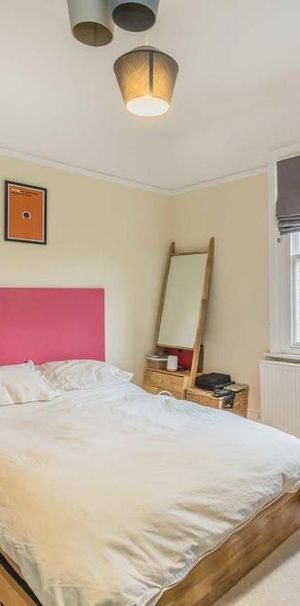 3 bedroom flat to rent - Photo 1