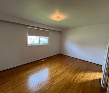 For Lease - 94 Pleasant View Drive Unit# Upper, Toronto, Ontario - Photo 4