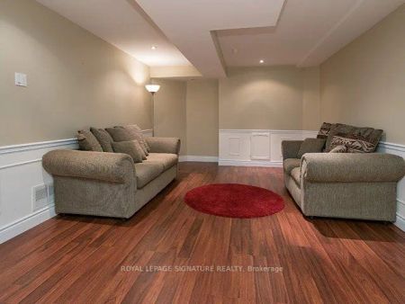 Detached Home For Lease | N9061837 - Photo 4