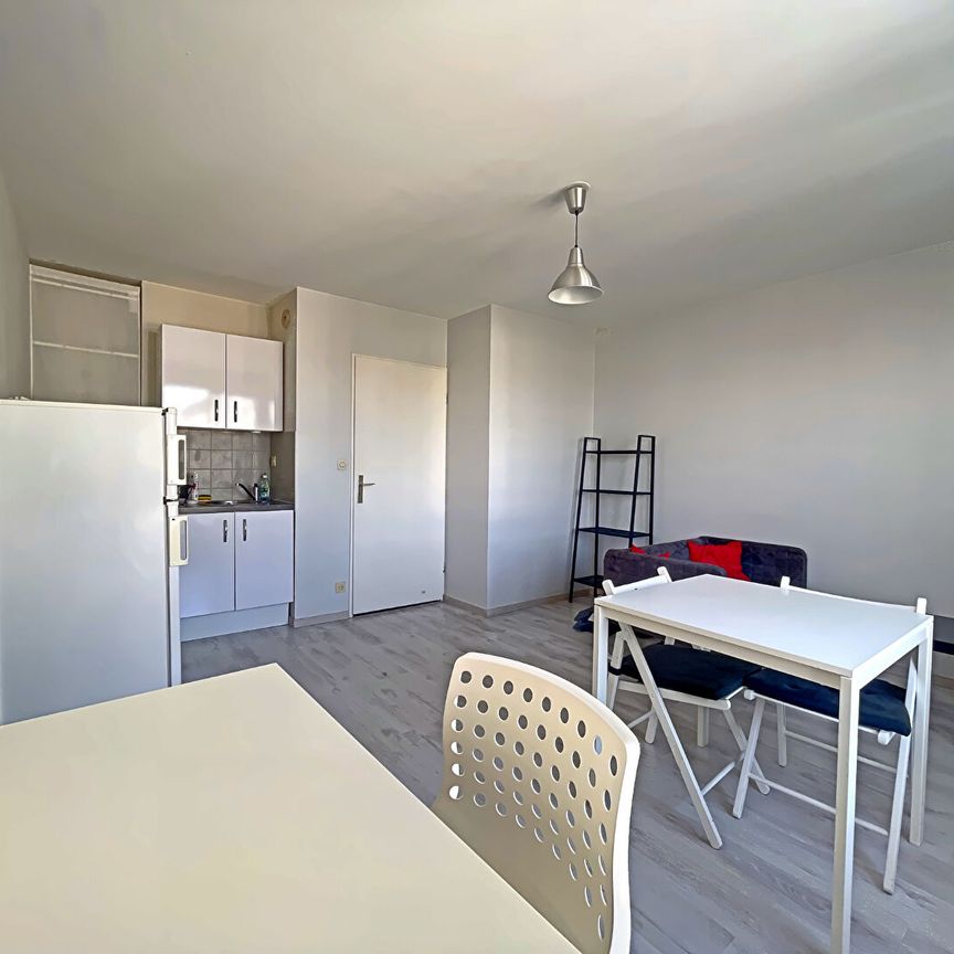 Location Appartement 2 pièces 27m² - Photo 1