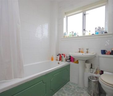 Caiystane Gardens, Fairmilehead, Edinburgh - Photo 5