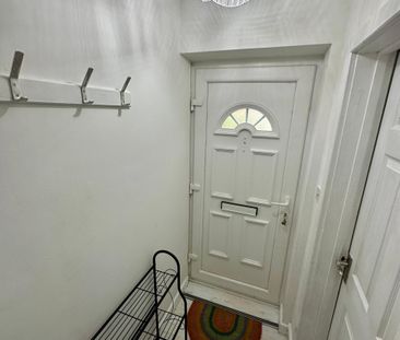 Wishford Avenue - Photo 5