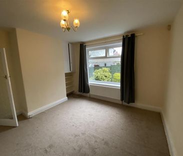 4 bedroom semi-detached house to rent - Photo 6