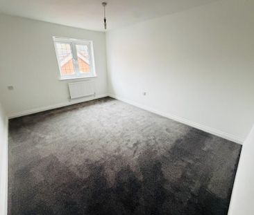 4 bedroom detached house to rent - Photo 5