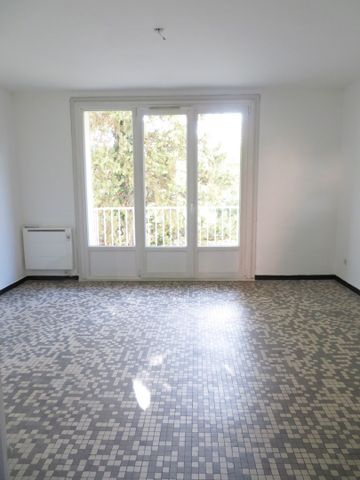 T3, Rue de Rivoli, 67m², 510€ H.C, Nîmes. - Photo 2