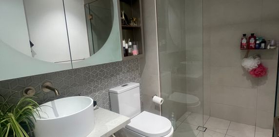 Port Melbourne - Photo 2