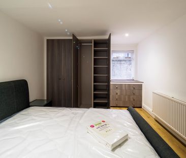 1 Bed Flat, Church Road, TW10 - Photo 5