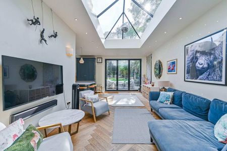 5 bedroom detached house to rent - Photo 4