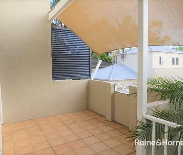 Good Size Townhouse in Great Taringa location - Photo 4