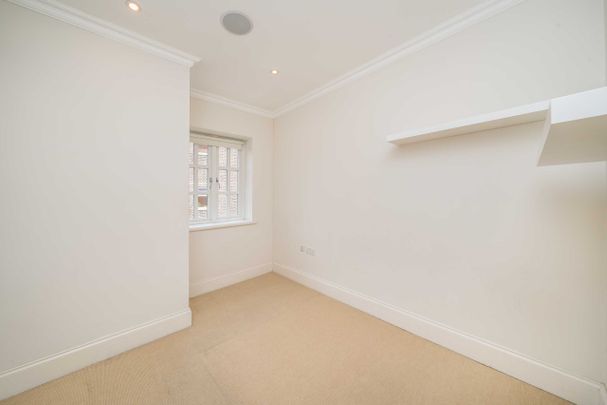 Keswick Road, East Putney, SW15, London - Photo 1