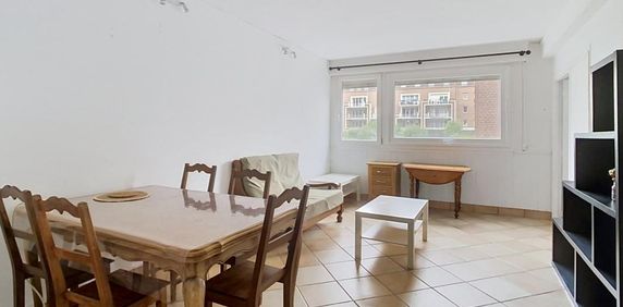 Location Appartement 4 pièces 72m² LILLE 59000 - Photo 2