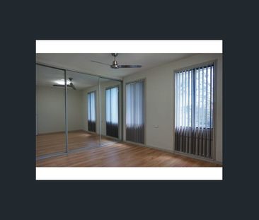 Three bedroom house - Photo 4