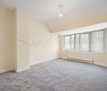 Lancaster Avenue, Royal Farnham, Slough, SL2 - Photo 3