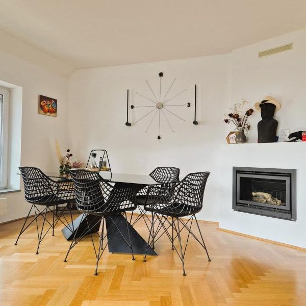 Stilvoll wohnen über den Dächern von Linz, 138 m² WNFL + 10 m² Dachterrasse, 4 Zimmer, Küche möbliert, Parkplatz optional! - Photo 1